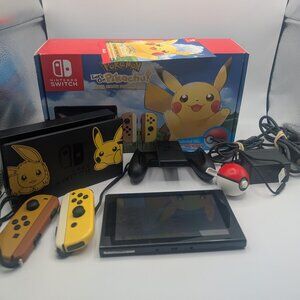 Nintendo Switch Pikachu & Eevee Pokémon Lets Go! 2018 Edition with Pokeball
